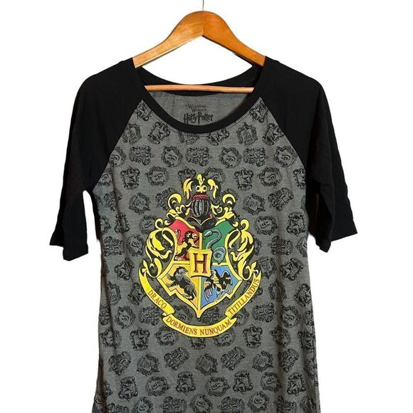Harry Potter universal studios hogwarts tunic/ sleep shirt - Picture 2 of 8